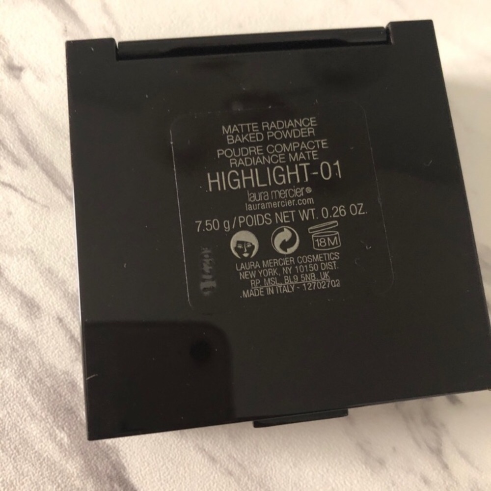 Laura Mercier Highlighter 01 - Picture 3 of 4